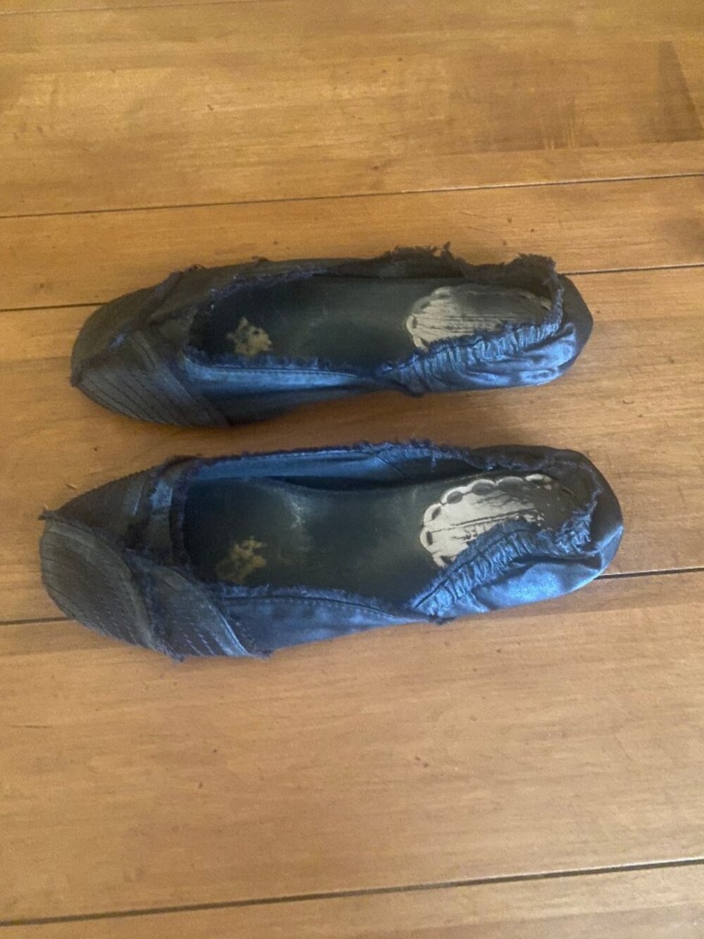 Seychelles Women's 9.5 Black Satiny Ballerina Shoes - Picture 4 of 10